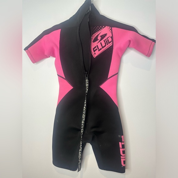 Kids’ Wetsuit Size 8 - Picture 3 of 3